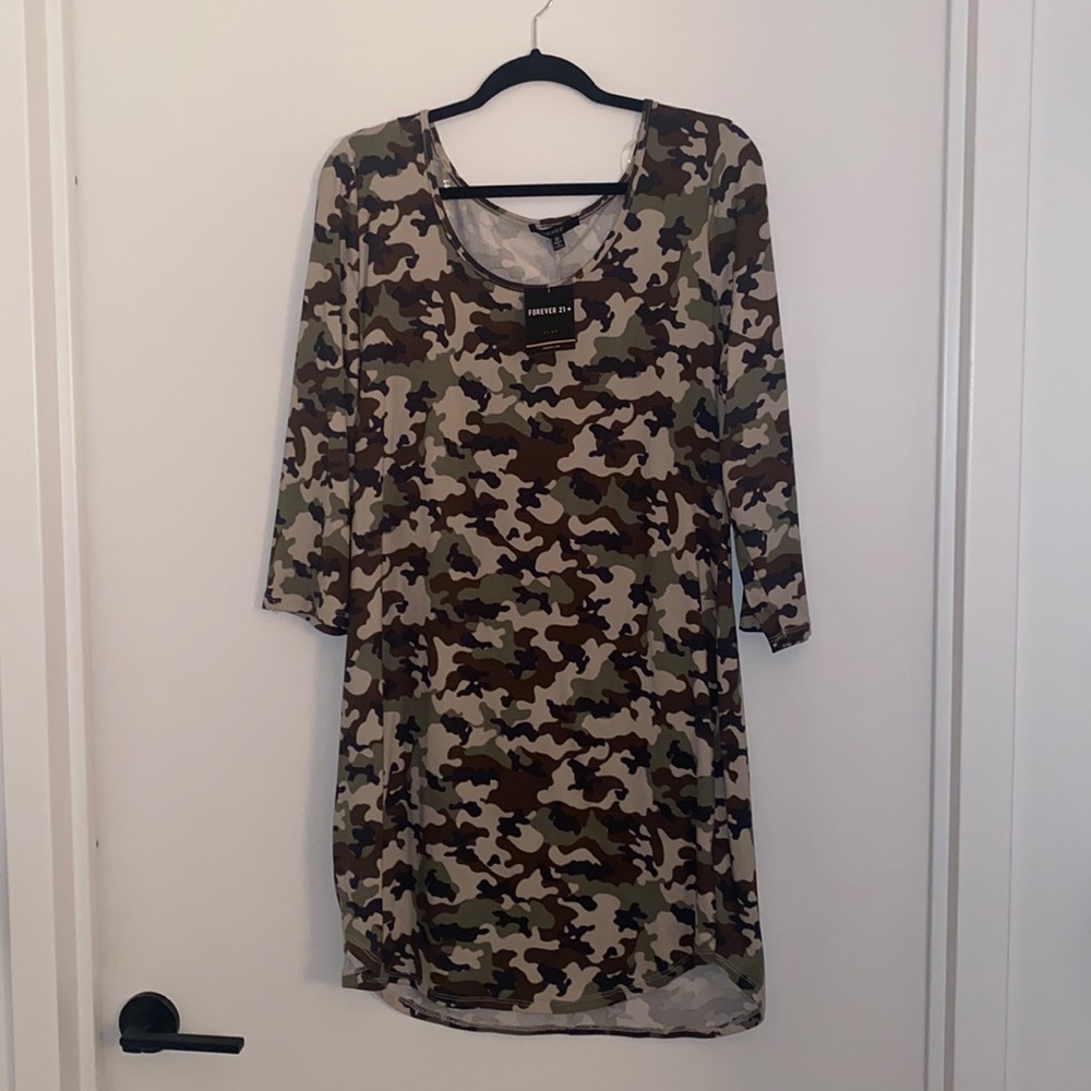 Forever 21 Plus Size Curve Camo Camouflage Print Bodycon Dress